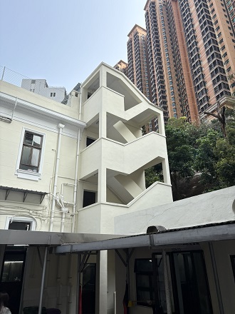 维修后 - 保良局主楼